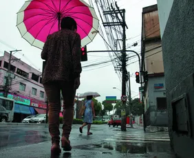 Imagem ilustrativa da imagem Após calor, Brasil entra em alerta  de chuvas até quarta-feira