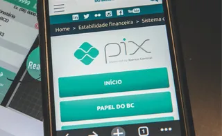 Imagem ilustrativa da imagem Bancos excluem chaves Pix de quem tem CPF irregular