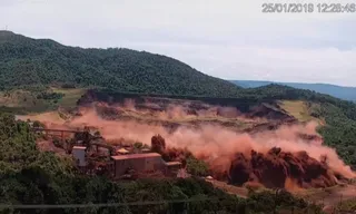 Imagem ilustrativa da imagem Bombeiros encerram buscas por vítimas de Brumadinho (MG) sete anos após tragédia