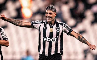 Imagem ilustrativa da imagem Botafogo acerta renovação de Barboza e propõe acordo com Alex Telles