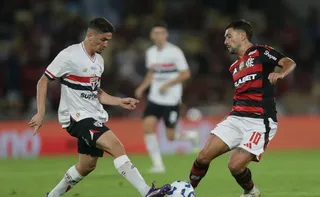 Imagem ilustrativa da imagem Buscando a liderança do Brasileiro, Flamengo enfrenta o São Paulo