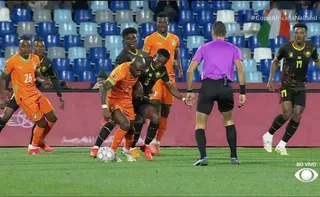 Imagem ilustrativa da imagem Copa Africana das Nações: Empate mantém Costa do Marfim e Camarões vivos