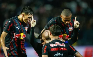 Imagem ilustrativa da imagem Corinthians leva gol no fim e perde para o Bragantino