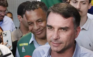 Imagem ilustrativa da imagem Em Vitória, Flávio Bolsonaro diz que Zema pode ser seu vice para 2026