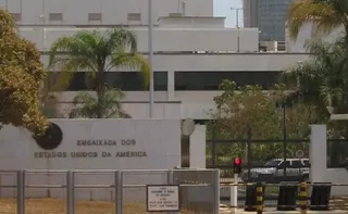 Imagem ilustrativa da imagem Embaixada dos EUA divulga vídeo em que trata autodeportação como presente de natal