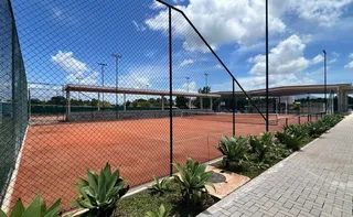 Imagem ilustrativa da imagem Escola Americana inaugura complexo esportivo com torneio de tênis​