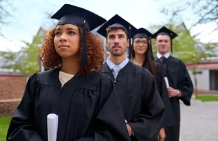 Imagem ilustrativa da imagem Estácio oferece duas mensalidades gratuitas para novos alunos em 2026