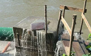 Imagem ilustrativa da imagem Fiscalização flagra possível despejo irregular de esgoto no Rio Itapemirim