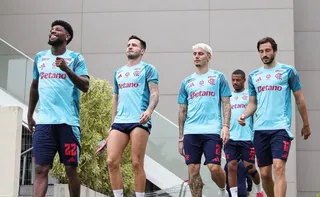 Imagem ilustrativa da imagem Flamengo encara o lanterna Sport para dormir na liderança do Brasileirão