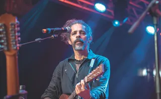 Imagem ilustrativa da imagem Fusão inédita de congo e folk em novo projeto de Sandrera