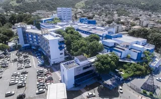 Imagem ilustrativa da imagem Governo detalha surto misterioso no Santa Rita; total de casos suspeitos chega a 88