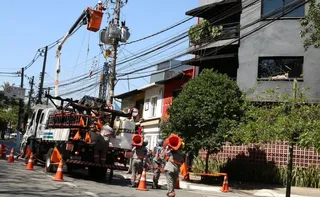Imagem ilustrativa da imagem Governos vão acionar agência para romper contrato com Enel
