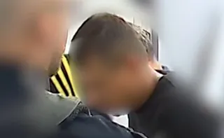 Imagem ilustrativa da imagem Homem é preso após agredir colegas de trabalho com uma faca na Serra