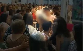 Imagem ilustrativa da imagem Homem invade igreja e ameaça padre durante celebração na Serra