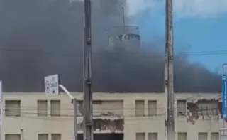 Imagem ilustrativa da imagem Incêndio atinge estação elétrica de hospital e bebês são transferidos às pressas