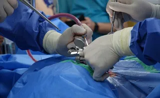 Imagem ilustrativa da imagem Justiça manda aplicar polilaminina em paciente do ES que sofreu lesão medular