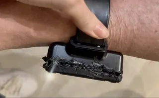 Imagem ilustrativa da imagem Laudo da PF confirma que Bolsonaro usou solda para romper tornozeleira