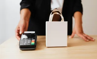 Imagem ilustrativa da imagem Lojistas do Espírito Santo animados com o pagamento do 13º salário até sexta