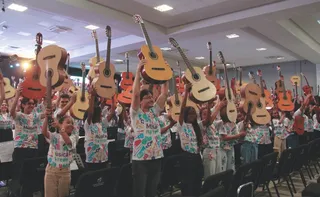 Imagem ilustrativa da imagem Orquestra de violões revela talentos da rede pública