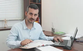 Imagem ilustrativa da imagem “Perdi a memória após uma parada cardíaca”, conta advogado de 39 anos