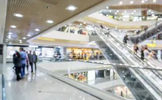 Imagem ilustrativa da imagem Por que os shoppings brasileiros devem se preocupar com a venda da Warner