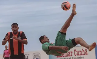 Imagem ilustrativa da imagem Praia de Itapoã recebe jogos de futebol de areia neste domingo