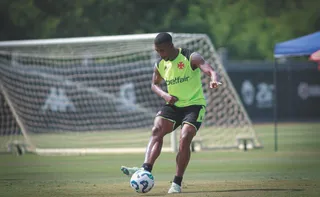 Imagem ilustrativa da imagem Rayan pede e não vai enfrentar o Flamengo