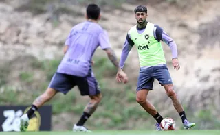 Imagem ilustrativa da imagem Sem poder contratar jogadores, Botafogo atrasa salários do elenco