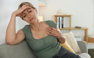 Imagem ilustrativa da imagem Sintomas da menopausa pioram durante o verão; veja dicas para reduzir o desconforto