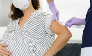 Imagem ilustrativa da imagem Vacina para proteger grávidas e bebês chega ao Espírito Santo