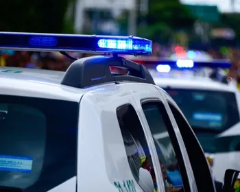 Imagem ilustrativa da imagem Homem é preso após agredir companheira com cacos de vidro em Cariacica