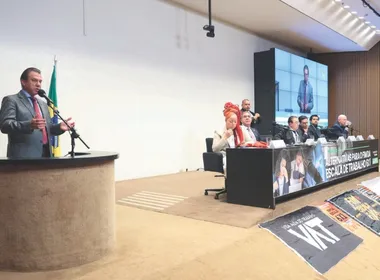 Imagem ilustrativa da imagem Governo federal quer acelerar o fim da escala de trabalho 6x1