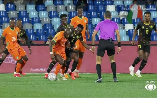 Imagem ilustrativa da imagem Copa Africana das Nações: Empate mantém Costa do Marfim e Camarões vivos