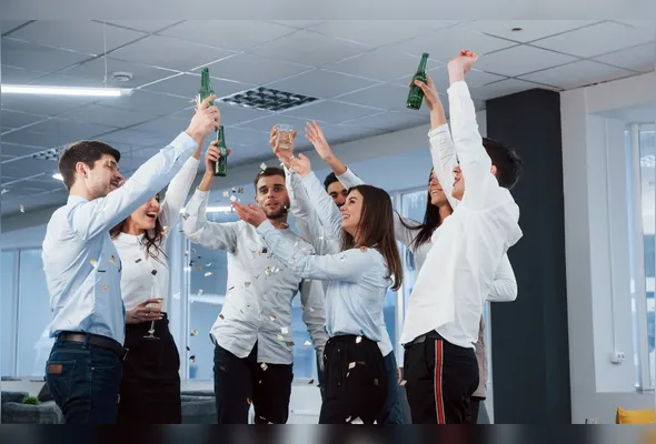 Gafes e excessos em confraternizações de fim de ano já provocaram centenas de demissões no Espírito Santo