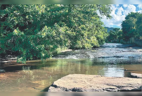 Corredeiras de Maricará, na área rural, são opção de lazer em sintonia com o meio ambiente. Destino para quem quer se refrescar nos dias quentes de verão