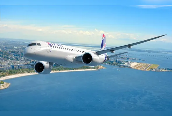 Avião da Latam: Procon-SP notifica companhia após polêmica regra que restringe o uso dos banheiros dianteiros a passageiros de classes superiores