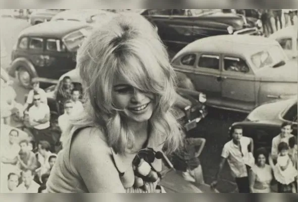 Brigitte Bardot durante visita ao Rio de Janeiro em janeiro de 1964