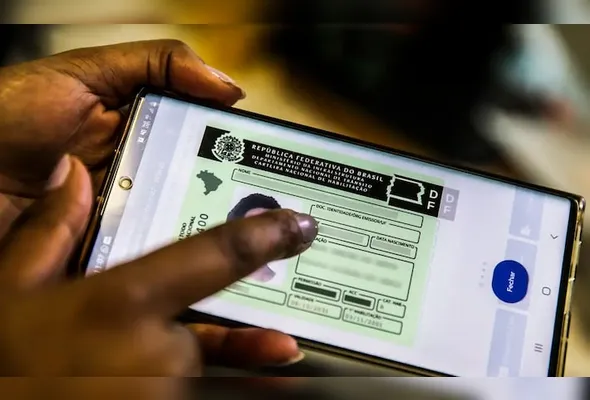 Imagem ilustrativa da imagem CNH do Brasil: governo oficializa nesta terça novas regras para tirar a habilitação