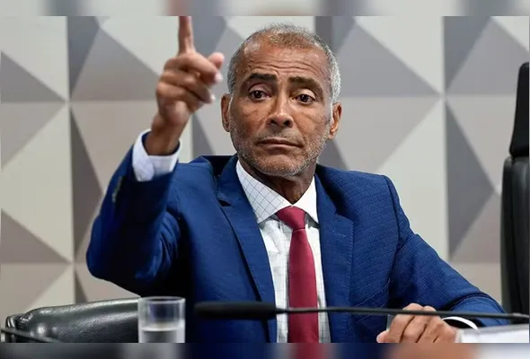 Imagem ilustrativa da imagem Com mandato até 2030, Romário anuncia que pedirá licença do Senado