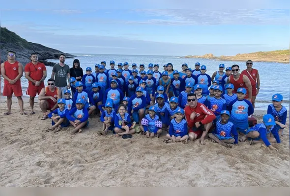 O principal objetivo é ensinar métodos de prevenção a afogamentos, oferecendo aos pequenos, dicas de primeiros socorros e salvamento aquático.