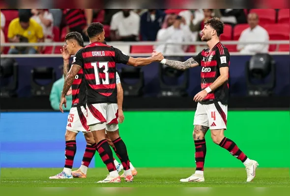 Danilo reconhece PSG favorito e Léo Pereira vibra com 'melhor fase da carreira'