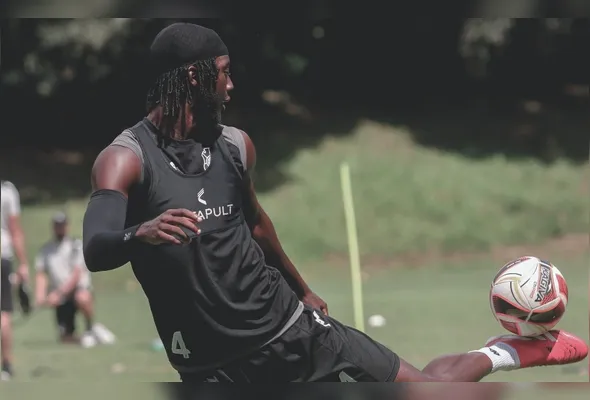 Darlan, zagueiro do Rio Branco, irá para a segunda temporada no clube