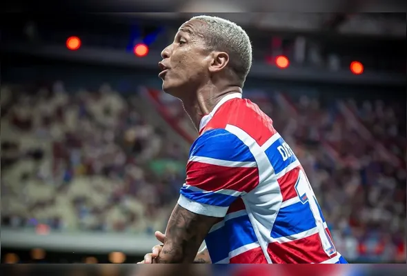 Imagem ilustrativa da imagem Deyverson fecha com time 'carrasco' de brasileiros na Libertadores e Sul-Americana