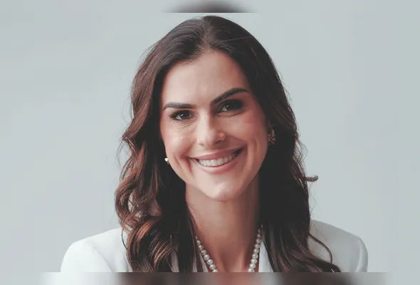 Amanda Veras convida o leitor a viver novos começos a partir de um diálogo diário com o Criador em “Em Conversa com Deus Pai 2026”