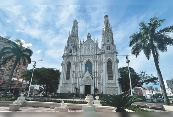Catedral Metropolitana de Vitória, ponto de chegada das peregrinações que marcam o encerramento do Ano Jubilar da Esperança neste domingo (28)
