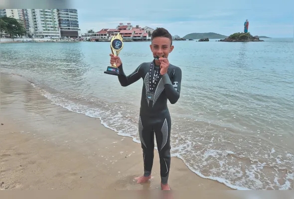 Cauã iniciou na natação em 2023, e as conquistas vieram em pouco tempo em provas de mar aberto