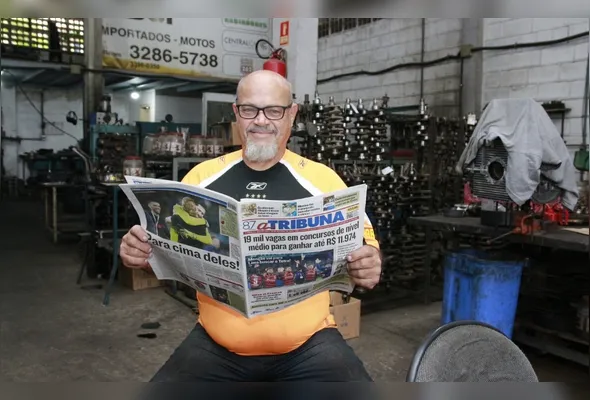 Abel Alves Werneck, leitor assíduo do jornal  A Tribuna, está com as expectativas altas em relação à promoção 
de Natal
Abel Alves Werneck,  leitor assíduo do jornal 
A Tribuna,
 está com as expectativas altas em relação à promoção 
de Natal