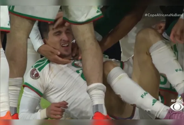 Gol da classificação saiu aos 14 minutos do segundo tempo do tempo extra, quando Adil Boulbina acertou um belo chute