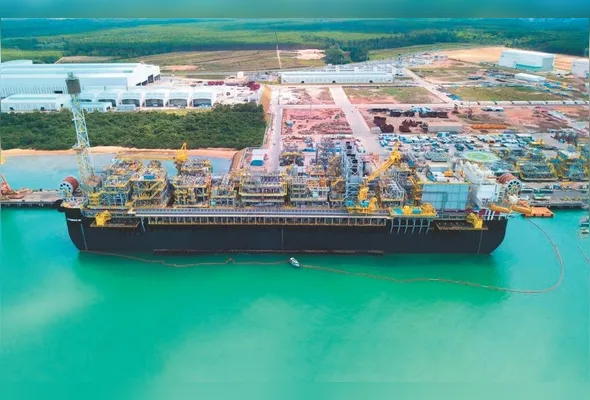 Navio no Estaleiro Seatrium Aracruz: empresários apontam risco de descontinuidade em projetos estratégicos