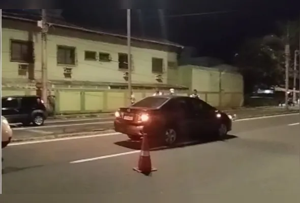 Homem foi atingido ao atravessar a pista